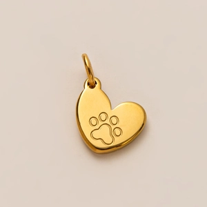 Gepolijste 18K gouden hart hanger met gegraveerd pootafdrukpatroon voor DIY sieraden