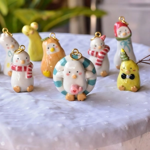 Pendentifs animaux en céramique avec anneaux dorés, mignons pingouins et poussins