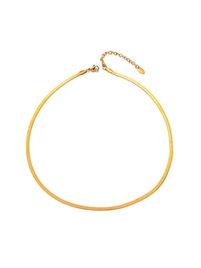 Flat snake bone chain necklace in gold-plated steel with lobster clasp and extension