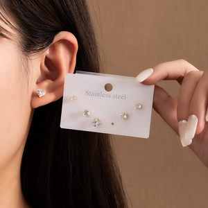 Lot de 6 boucles d'oreilles cœur en zircone cubique et acier inoxydable doré pour femme