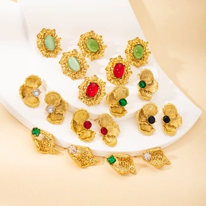 Vintage Gold Plated Titanium Steel Stud Earrings For Women Floral Leaf Geometric Inlaid Zirconia Retro Palace Jewelry