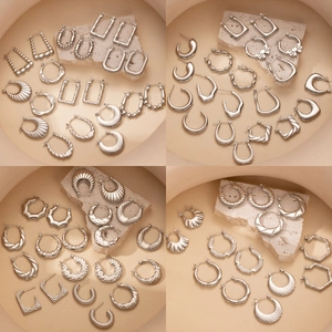 Orecchini a Cerchio in Acciaio al Titanio Minimalisti Europei Americani per Donna Orecchini in Acciaio Inossidabile Placcato Argento Geometrici Cool Style