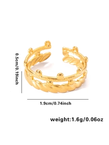 Detailansicht goldener Kronenring mit 0,5cm Höhe und verstellbarem Durchmesser