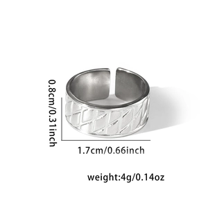 Detail view of woven pattern silver ring with size dimensions 0.8cm width and 1.7cm diameter