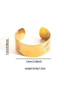 Detailed specs of the gold wide open bangle with 2.5cm width and wave pattern texture