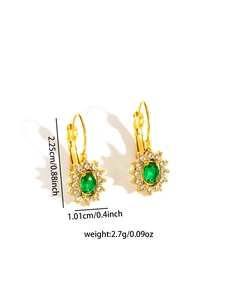 Detail showing 18K gold earrings dimensions with green stone and cubic zirconia inlay