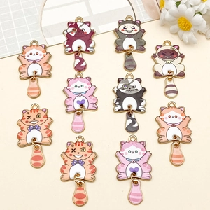 7 Stijlen Cartoon Leuke Glimlachende Kat Bewegende Staart Legering Emaille Hanger DIY Sieraden Maken Oorbel Ketting Accessoires