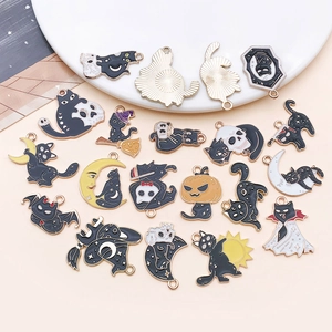 Halloween bedels set met zwarte katten en pompoenen voor DIY sieraden maken goudkleur