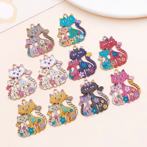 Cartoon Eltern Kind Katze Zinklegierung Emaille Tropföl Anhänger Blumenmuster DIY Schlüsselanhänger Tasche Schmuckzubehör