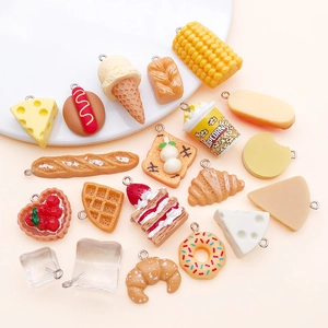 Ciondoli mini cibo in resina con ganci in metallo per gioielli fai da te e accessori borse