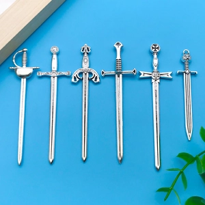 Lot de 6 pendentifs épées en argent vintage avec motif gladiateur et texture antique