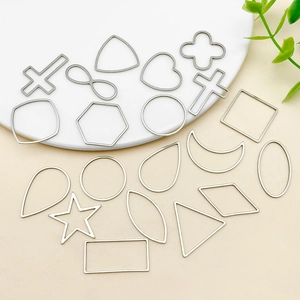 Dettaglio dei vari telai geometrici in acciaio inossidabile per creazione gioielli fai-da-te