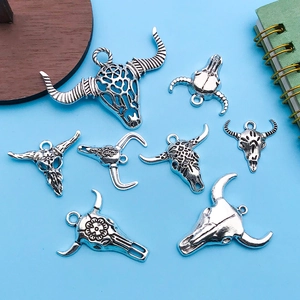 Antieke zilveren stierkop hangers voor DIY sieraden maken en ketting knutselen