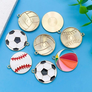 Colgantes deportivos esmaltados de fútbol y béisbol para creación de joyas DIY