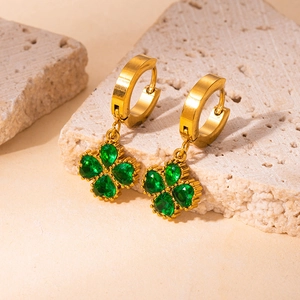 Gold-plated four-leaf clover drop earrings with green heart-shaped zircons and matte finish