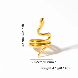 Detail view of irregular snake shape gold ring with precise size and weight measurements