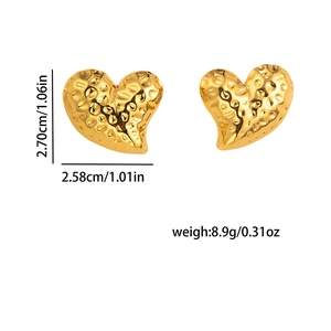 Detailed size specifications of gold-plated heart stud earrings with hammered metal texture