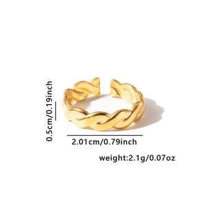 Detail showing adjustable gold woven texture ring dimensions and 0.5cm width specification