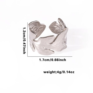 Detailed size specifications of silver leaf-shaped open ring with vein textures