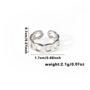 Detail showing ring dimensions of 0.7cm width and 1.7cm diameter on a silver chain band