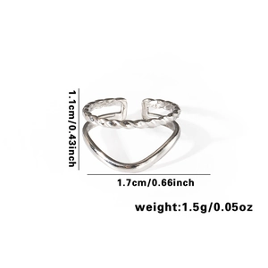 Detail of double-layer stainless steel ring dimensions 1.1cm height and 1.5g weight