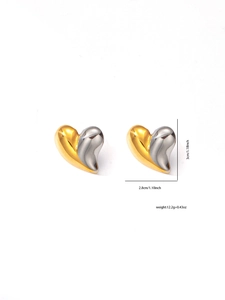 Detailed view of bicolor heart stud earrings with 3cm height and 2.8cm width dimensions