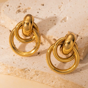 Boucles d'oreilles anneaux doubles entrelacés plaqué or 18K sur pierre beige