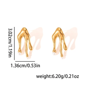 Detailed size specifications for pearl drop earrings with 18k gold plating details