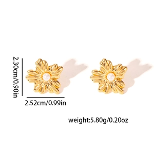 Detailed view showing product dimensions and weight of vintage gold pearl flower earrings