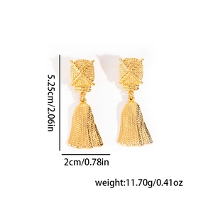 Detail view of 18K gold plated vintage earrings with size and weight measurements