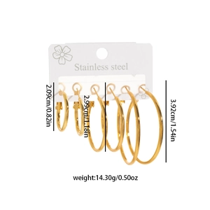 Drei Paar goldene Edelstahl-Creolen in den Größen 2,09 cm, 2,99 cm und 3,92 cm