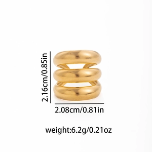 Detailansicht des vergoldeten Mehrschichtrings mit Angaben zu 2,16 cm Höhe und 2,08 cm Breite