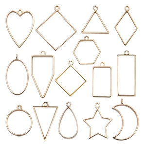 Set de 13 marcos metálicos geométricos para joyas de resina en oro y oro rosa