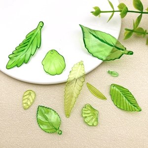 Grüne lichtdurchlässige Acryl-Blattanhänger in verschiedenen Formen für DIY-Schmuckherstellung