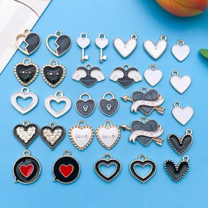 Ciondoli a Cuore in Smalto di Lega di Zinco Fai da Te Creazione di Gioielli Portachiavi Collana Regalo di San Valentino Gioielli alla Moda Donna