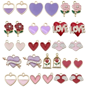 Divers pendentifs en émail coloré en forme de rose et de cœur pour bijoux DIY