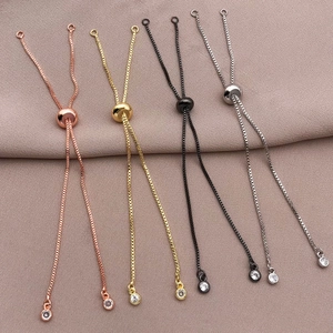 Verstellbare Box-Chain-Armbandteile aus Kupfer mit Zirkonia-Anhängern in vier Farben