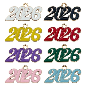 Colgantes coloridos número 2026 para joyas DIY en varios acabados esmaltados