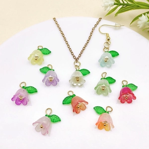 Gekleurde acryl lelietje-van-dalen hangers voor DIY handgemaakte sieraden
