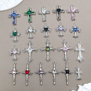 Silberne Kreuzanhänger mit bunten Zirkonia für DIY-Schmuck und Armbänder