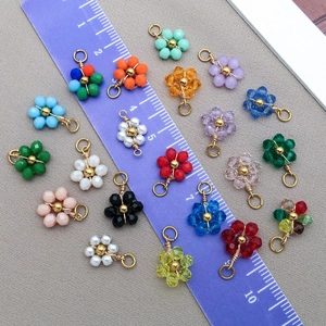 Bunte Gänseblümchen-Anhänger aus Edelstahl für die DIY-Schmuckherstellung im Set
