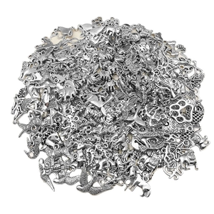 Collezione di ciondoli animali in argento vintage e pendenti fai-da-te per gioielli