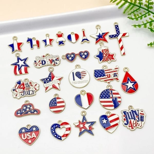 24pcs US Independence Day alloy pendants with American flag motifs for DIY keychains