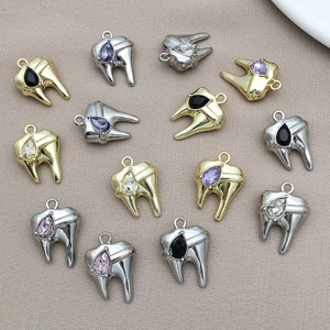 Ciondoli a forma di dente con strass colorati per la creazione di gioielli fai da te