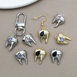 Ciondoli a forma di dente con strass in placcatura oro e argento per gioielli fai da te