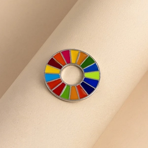 Broche roue en émail coloré à 17 couleurs avec design des objectifs de développement