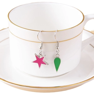 Anime Hunter Hisoka asymmetrical drop earrings with pink star and green teardrop icons
