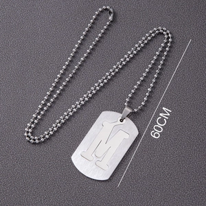 Collier pour homme en acier inoxydable argenté avec pendentif rectangulaire lettre M