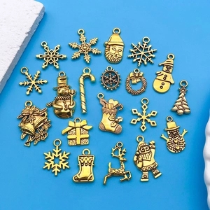 Set mit 20 Vintage-Gold Weihnachtsanhängern aus Legierung mit Schneeflocken und Rentieren