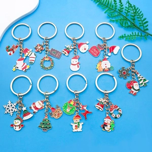 Détails de porte-clés de Noël avec pendentifs émaillés de Père Noël et rennes